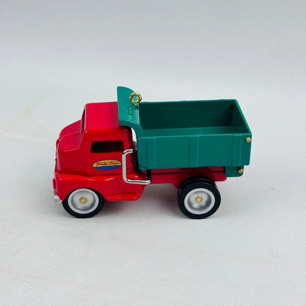 Hallmark Tonka Dump Truck Die-Cast Metal 2000 Christmas Ornament‎ 1953 Model 180